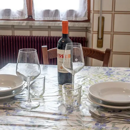 Il Pontile In Marina Di Massa, With Private Outdoor Area, Just 400 Meters From The Sea
