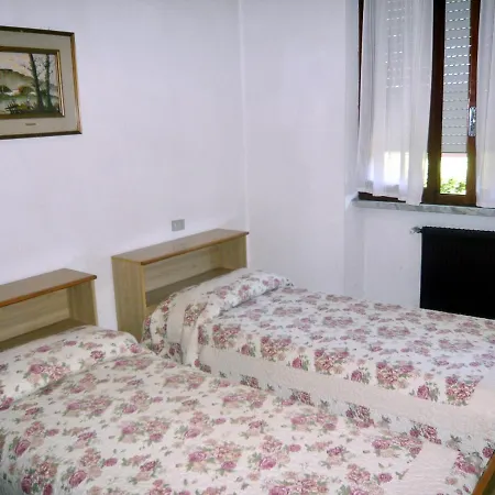 Il Pontile In Marina Di Massa, With Private Outdoor Area, Just 400 Meters From The Sea *