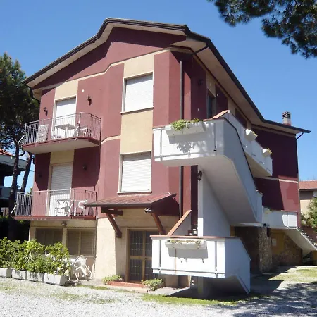 Aparthotel Il Pontile In Marina Di Massa, With Private Outdoor Area, Just 400 Meters From The Sea